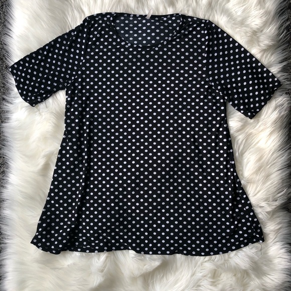 Large size lose fit polka dot blouse. - Picture 5 of 7